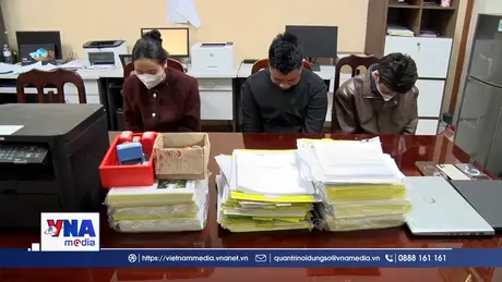 Tạm giữ 3 đối tượng làm giả con dấu, tài liệu của cơ quan, tổ chức