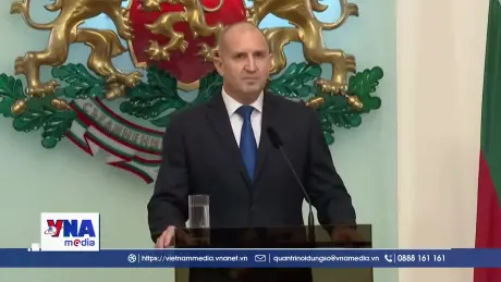 Tổng thống Bulgaria Rumen Radev từ chức