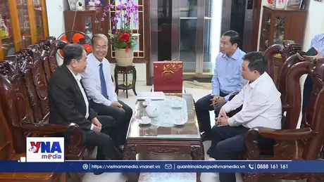 Chủ tịch Quốc hội thăm, chúc Tết nguyên lãnh đạo Đảng, Nhà nước