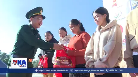 Xuân Biên phòng ấm lòng dân bản nơi biên giới Gia Lai