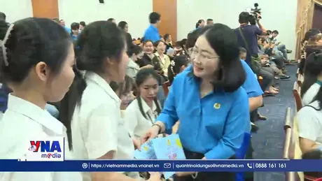 Trạm tin sáng ngày 28/01: Tặng quà Tết cho 350.000 công nhân có hoàn cảnh khó khăn