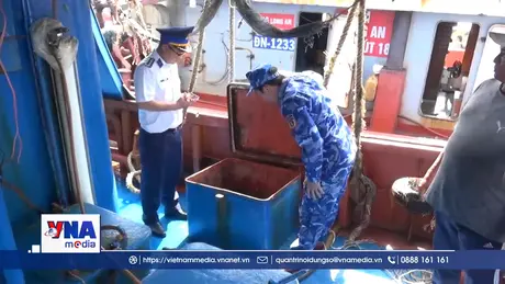 Chặn đứng hàng triệu lít dầu, pháo nổ và hàng cấm trên biển