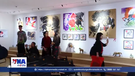 ​​​​​​​Họa sĩ Lê Trí Dũng trưng bày tranh “Thánh Mã” chào năm mới 2026