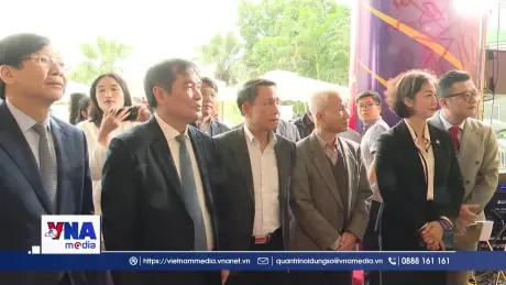 Trưng bày “Từ trang nhất đến trang sử – Xuân đất nước, Đảng soi đường”