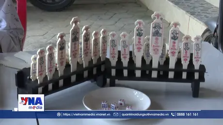 Giữ lại ký ức Tết xưa bằng nghề làm xăm hường truyền thống