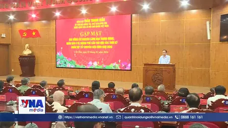 Chủ tịch Quốc hội gặp mặt lãnh đạo thành phố Cần Thơ qua các thời kỳ