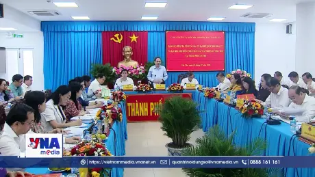 Chủ tịch Quốc hội kiểm tra công tác bầu cử tại Cần Thơ