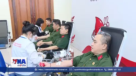 Xuân Thông tấn - Trao giọt hồng, lan tỏa yêu thương