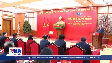 Trạm tin chiều ngày 03/02: Trao Huy hiệu 45 năm tuổi Đảng tặng Tổng Bí thư Tô Lâm