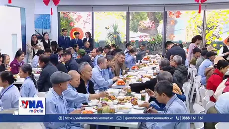 Bữa tất niên ấm áp tại Bệnh viện K