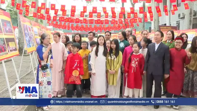 Khai mạc Triển lãm “Đảng Cộng sản Việt Nam - Sáng mãi niềm tin