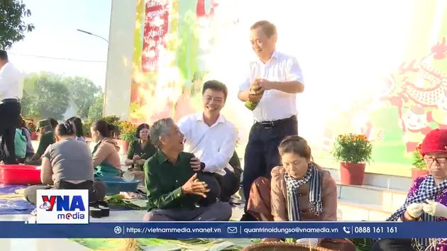 Thắt chặt tình quân dân đón mùa Xuân trong vùng đồng bào thiểu số