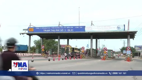 Tháo dỡ trạm thu phí T3 trên Quốc lộ 51