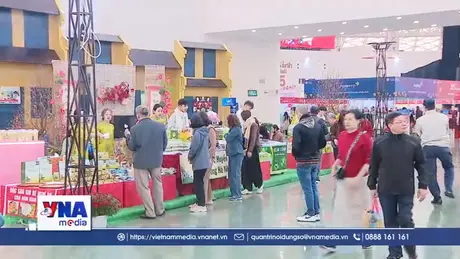 Đi hội chợ Mùa Xuân mua mít khổng lồ