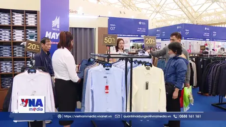 Thời trang dệt may Việt Nam ghi dấu tại Hội chợ Mùa Xuân