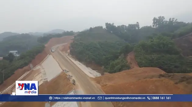 Công trường những ngày giáp Tết - Nơi mùa Xuân đến muộn