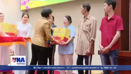 Phó Thủ tướng Phạm Thị Thanh Trà tặng quà Tết tại Đồng Tháp