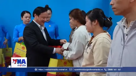 Phó Chủ tịch Quốc hội Nguyễn Khắc Định chúc Tết tại Khánh Hòa