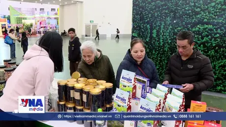 Nhiều đặc sản vùng miền được yêu thích tại Hội chợ mùa Xuân