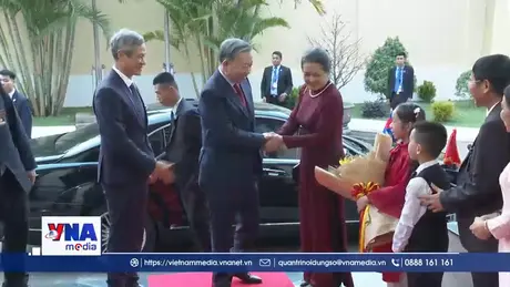 Tổng Bí thư Tô Lâm gặp gỡ cộng đồng người Việt tại Campuchia