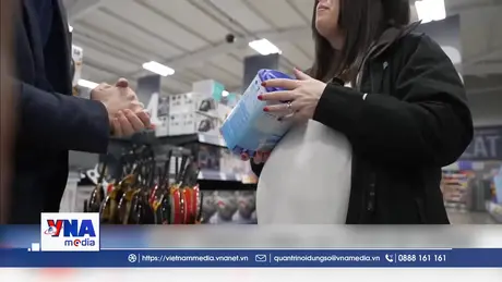 Châu Âu mở rộng chiến dịch thu hồi sữa công thức nhiễm độc tố