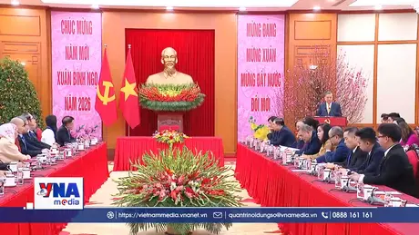 Tổng Bí thư gặp mặt Đoàn Kiều bào tiêu biểu