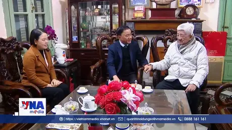 Thường trực Ban Bí thư chúc Tết các đồng chí nguyên lãnh đạo Đảng, Nhà nước