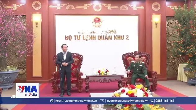 Trưởng ban Tuyên giáo và Dân vận Trung ương chúc Tết cán bộ chiến sỹ