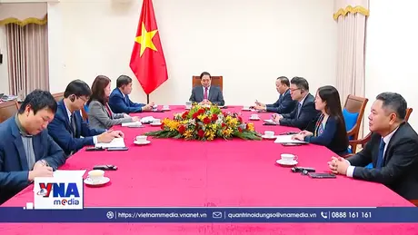 Thủ tướng Phạm Minh Chính điện đàm với Thủ tướng Singapore