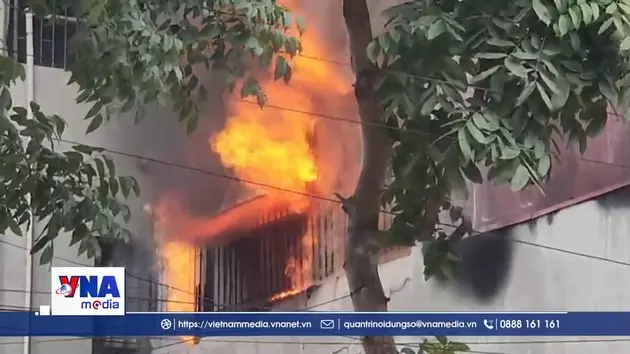 Bắc Ninh: Cháy lớn tại một hộ kinh doanh cùng nhiều hàng hóa