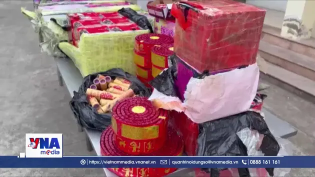 Biên phòng Lào Cai bắt đối tượng vận chuyển 150 kg pháo