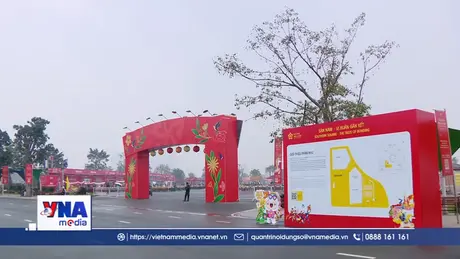 Du khách ấn tượng với phân khu ngoài trời “Vị Xuân gắn kết”
