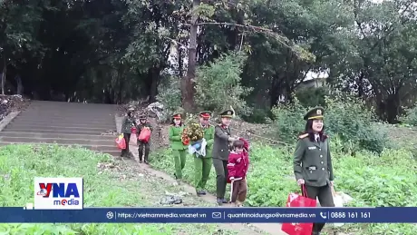 Tết ấm yêu thương trên dòng sông Cầu