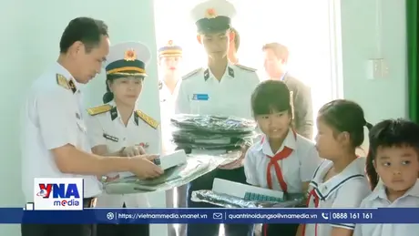 Xuân chung tay giữ biển - Ấm tình quân dân