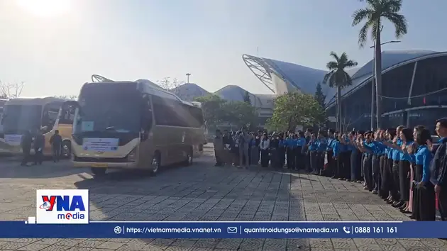 Chuyến xe công đoàn đưa hàng nghìn người lao động về quê đón Tết