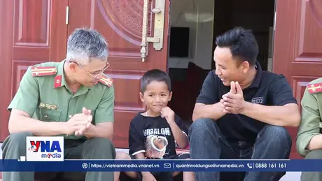 Tết hạnh phúc của “Con nuôi Công an xã”