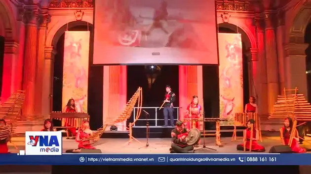 Cộng đồng người Việt Nam tại Pháp đón Tết cổ truyền