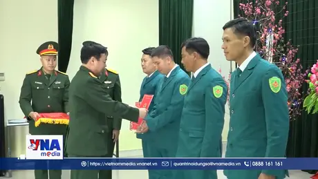 Quảng Trị trao quyết định gọi sĩ quan dự bị, tuyển dụng quân nhân chuyên nghiệp