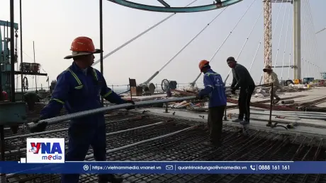 Trên những công trường thi công xuyên Tết ở TP. Hồ Chí Minh