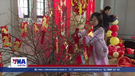 Hơi ấm Tết Việt giữa tuyết lạnh New York