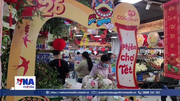 Hàng hóa dồi dào, sức mua tăng mạnh trong những ngày cận Tết