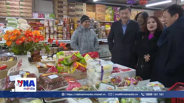 Thăm, chúc Tết cộng đồng người Việt tại CH Séc