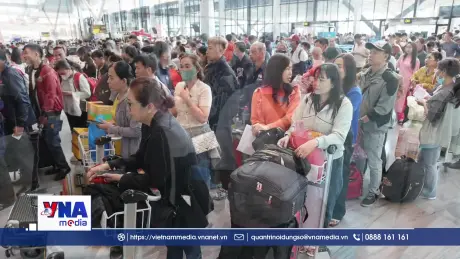 Tân Sơn Nhất lập kỷ lục khi đón gần 178.000 lượt khách ngày cuối kỳ nghỉ Tết