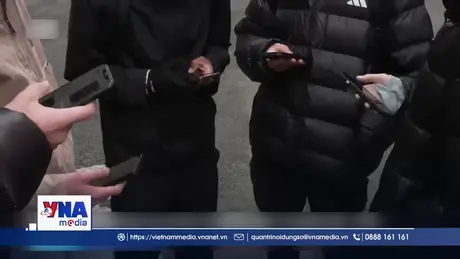 Châu Âu kêu gọi thận trọng khi cấm trẻ em dùng mạng xã hội