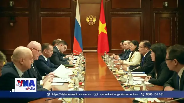 Đặc phái viên của Tổng Bí thư gặp lãnh đạo các chính đảng Nga