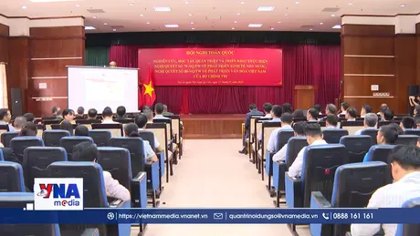 Đảng bộ tại Lào học tập các Nghị quyết của Đảng