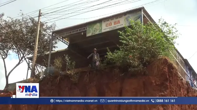 Đồng Nai: Đường ĐT.753 nâng cấp, nhiều căn nhà bỗng bị “treo” trên mép vực