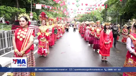 Indonesia: Lễ hội đường phố mừng Tết Nguyên đán và Ramadan