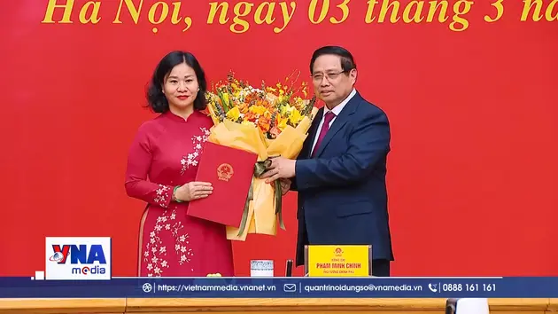 Trao Quyết định điều động, bổ nhiệm lãnh đạo Đảng uỷ Chính phủ và 4 bộ, cơ quan