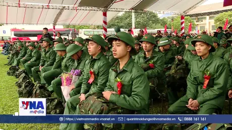 Hàng vạn thanh niên cả nước hồ hởi trong ngày giao nhận quân